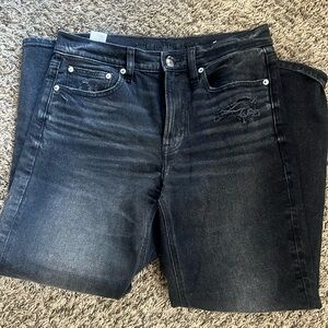 American Eagle Mid-Wasit ankle length jeans